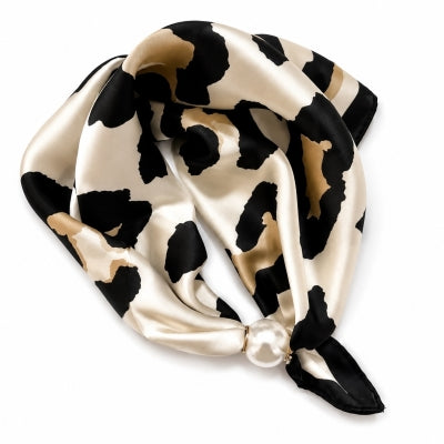 Leopard mönstrad scarf med magnet