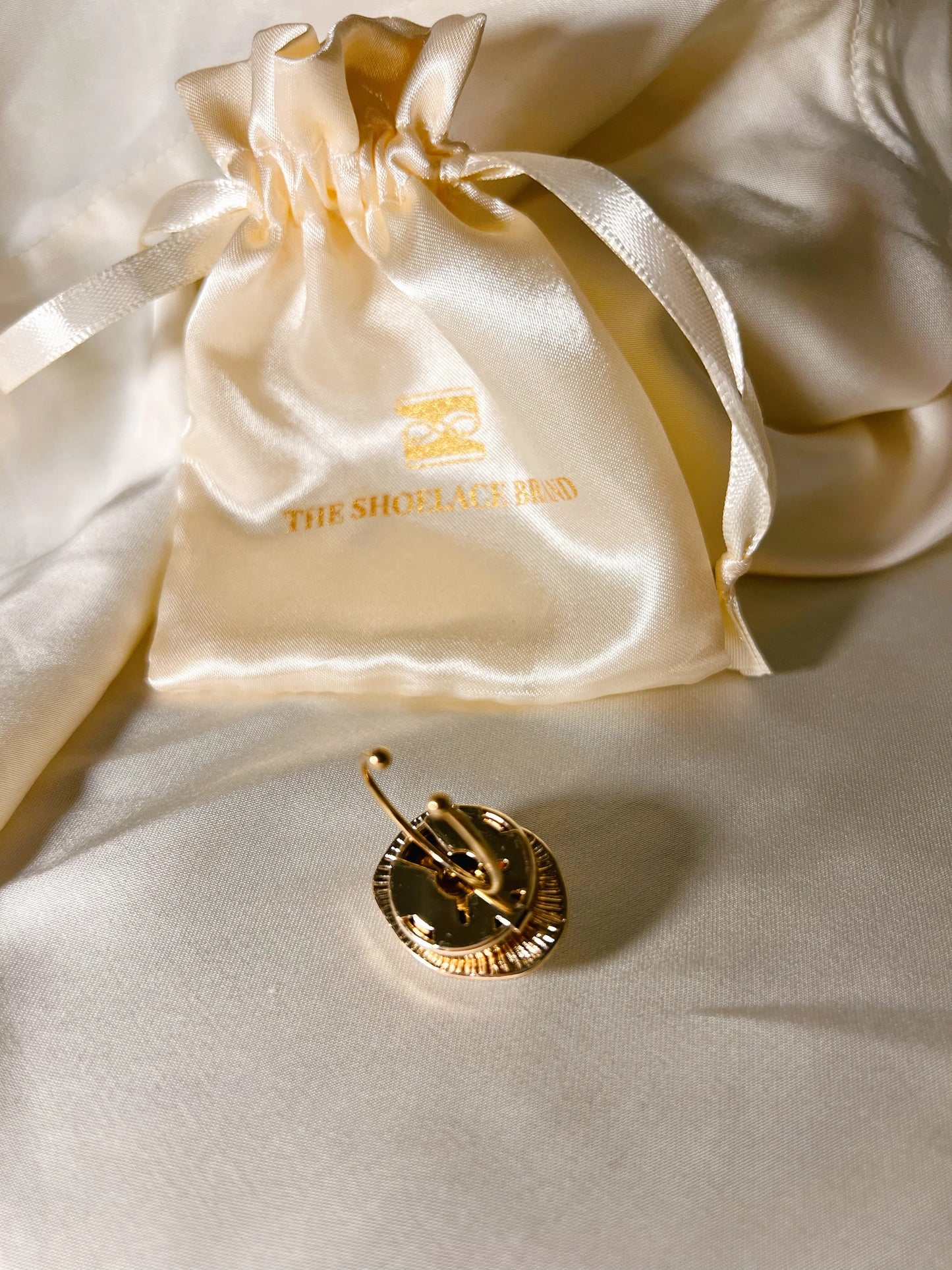 JUSTERBAR RING I GULD – KNAPPFOT 50.03