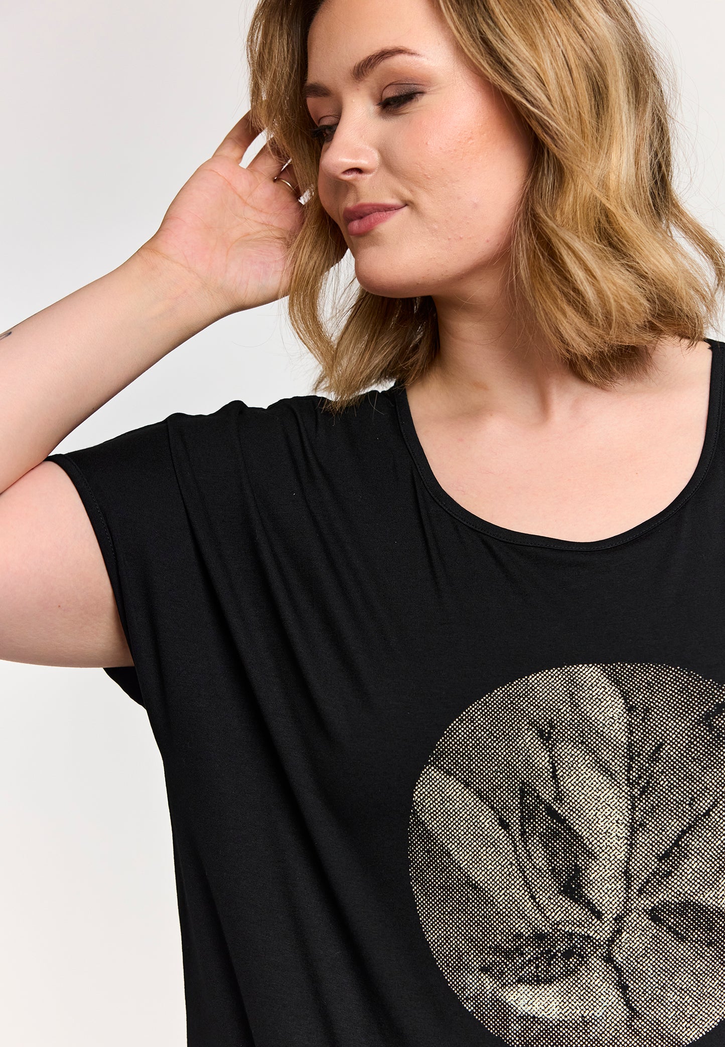 Gitte T-shirt med print från Gozzip G261023