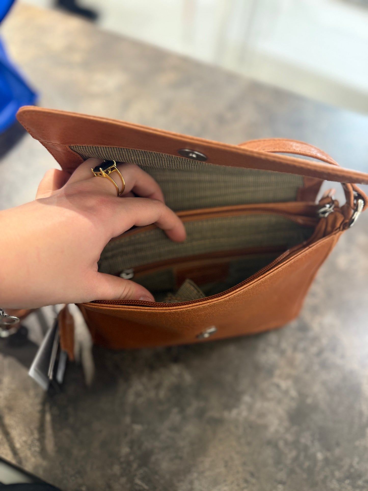 Konjak färgad skinnväska 7477