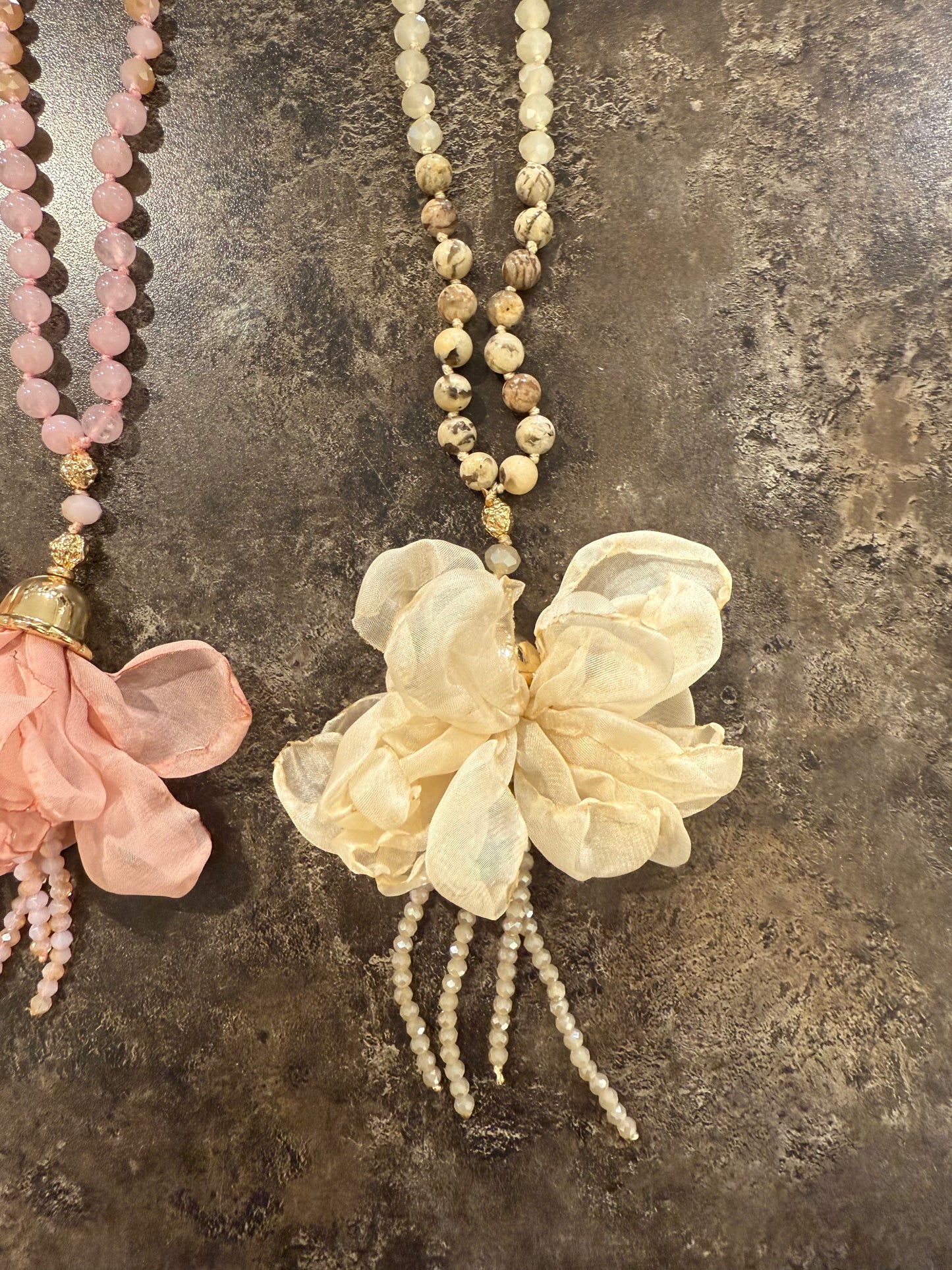 Långt halsband från By Olbers 2690