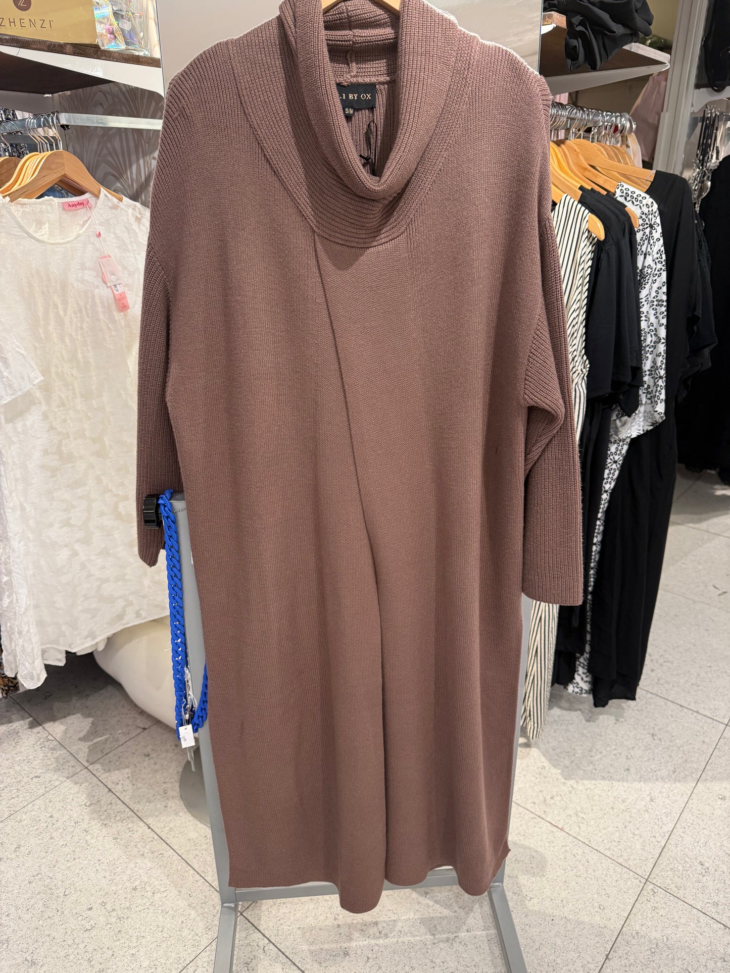 Lång poncho från Nr 1 By OX 62648