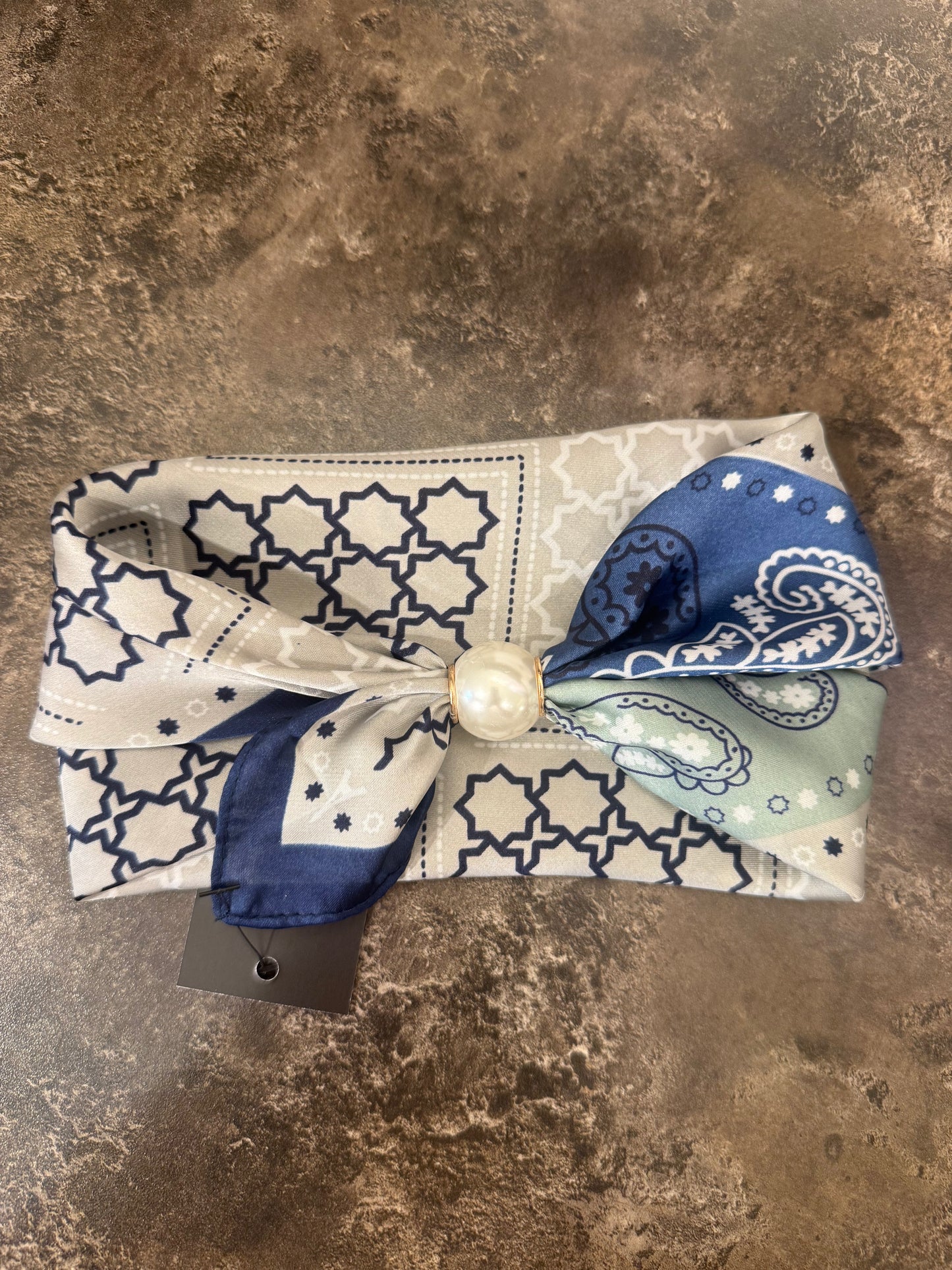 Scarf med magnet
