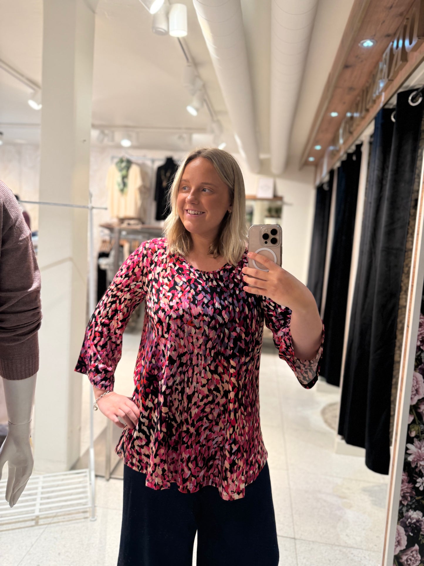 A-formad tunika från Arimi 253340