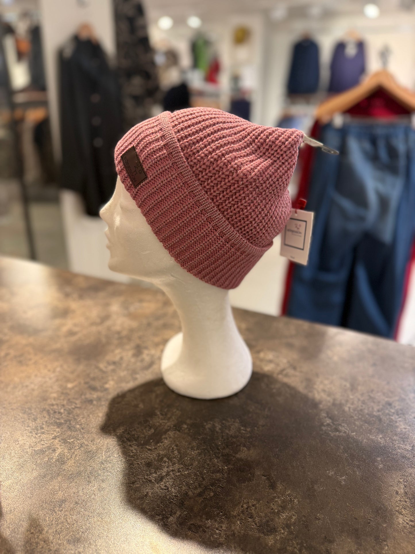 Rosa mössa från Börjesson 42640