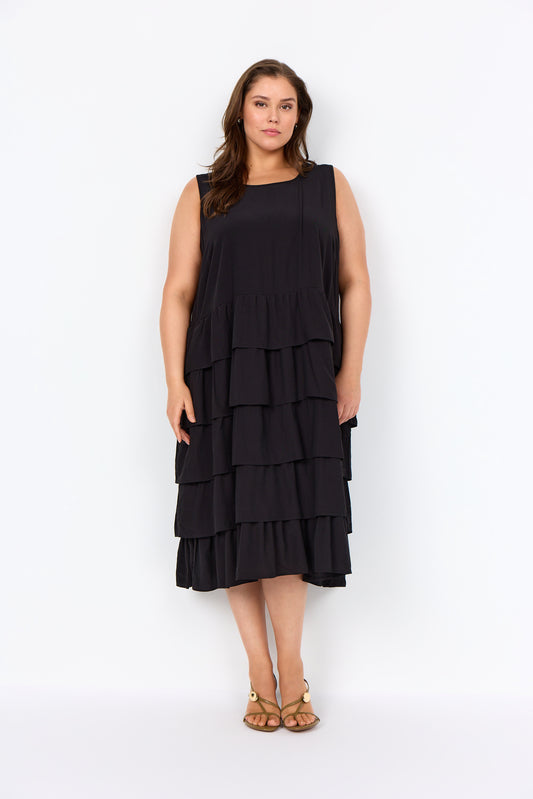 Svart klänning med volanger från Wasabi W10792
