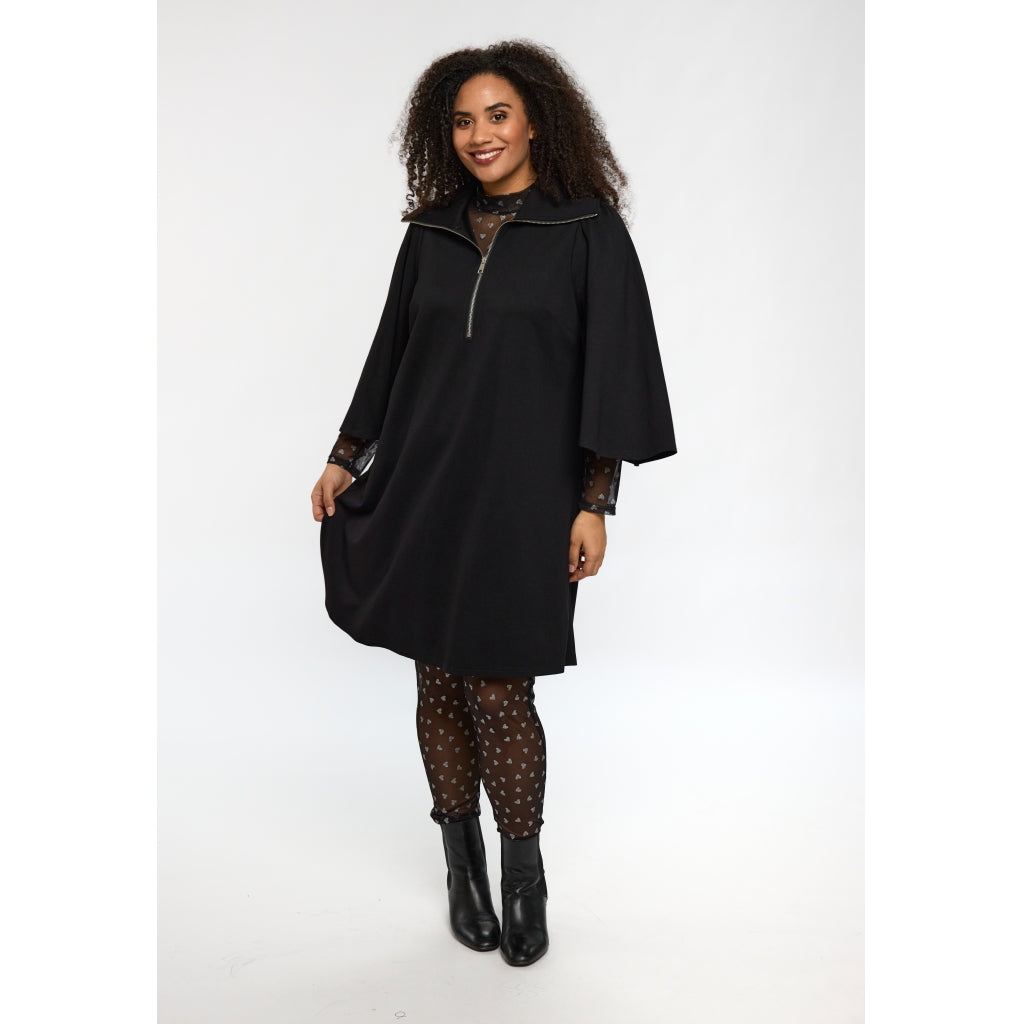 Svart klänning från Studio S256853