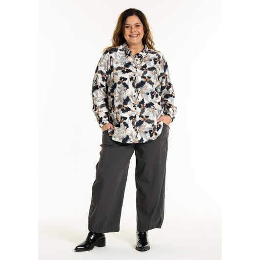 Mönstrad blus från Gozzip G255017