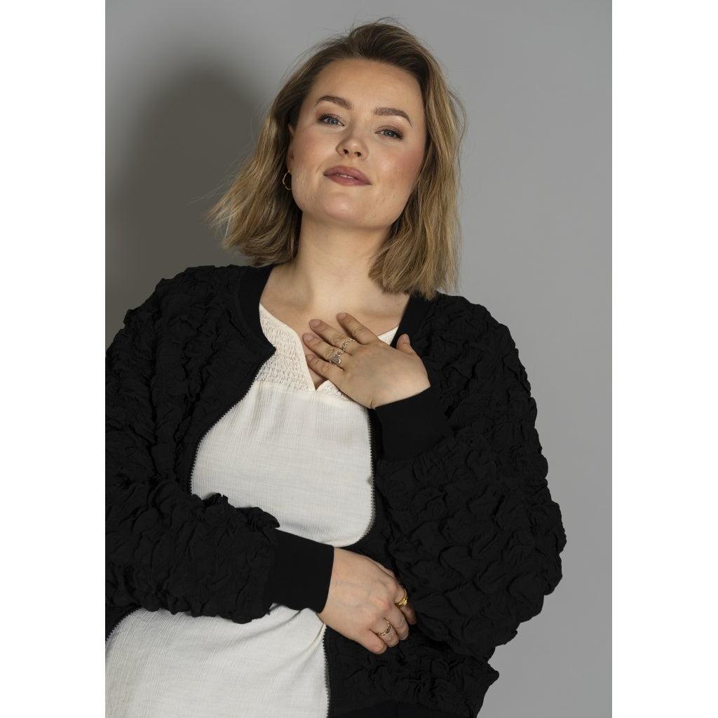 Svart jacka från Gozzip G256028