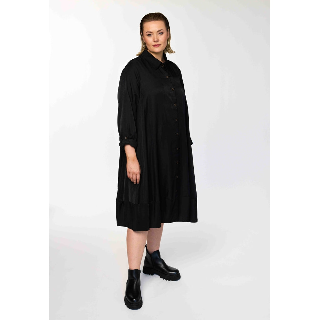 Svart långskjorta från Gozzip G262207