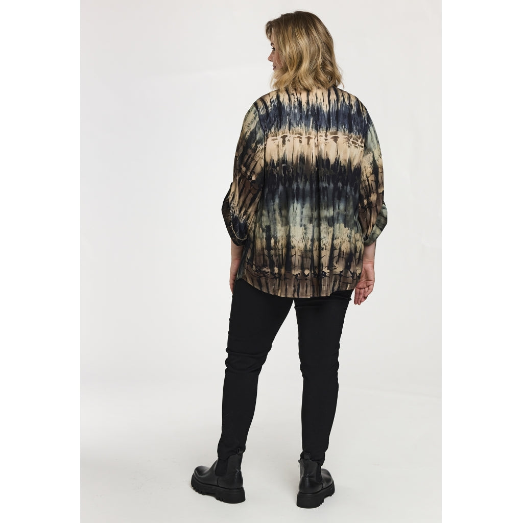 Mönstrad blus från Gozzip