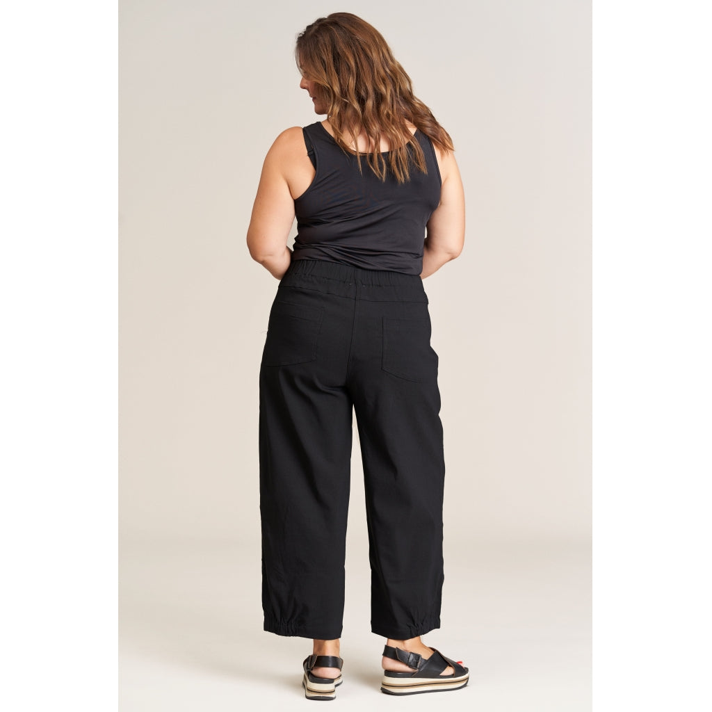 Svarta baggy pants från Gozzip 9903
