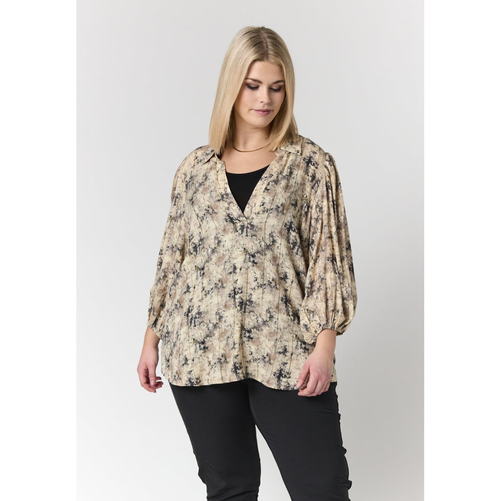 Mönstrad blus från Studio S265835