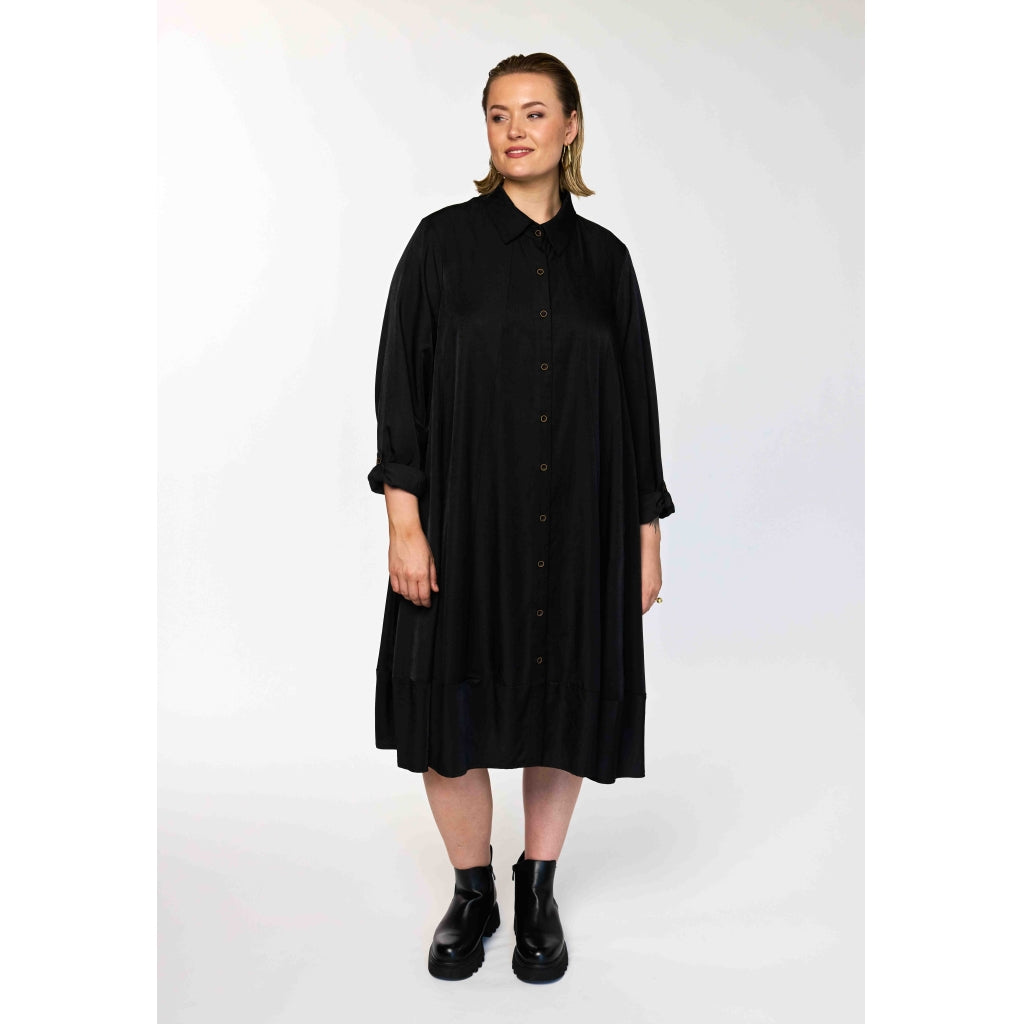 Svart långskjorta från Gozzip G262207