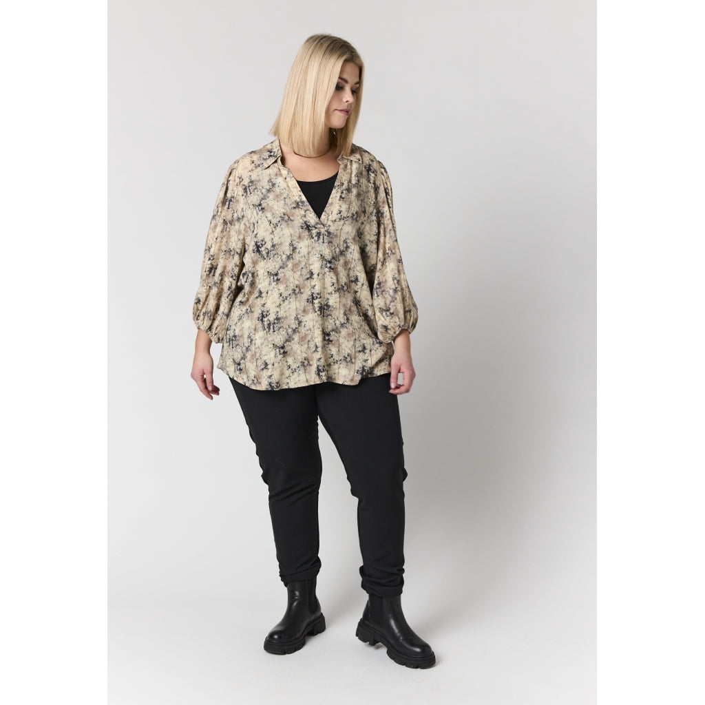 Mönstrad blus från Studio S265835