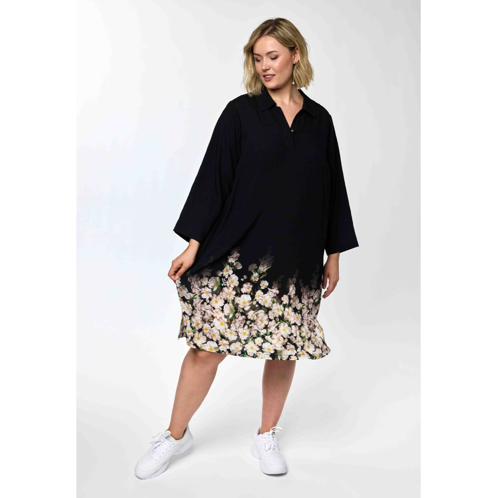 Klänning från Gozzip G262053