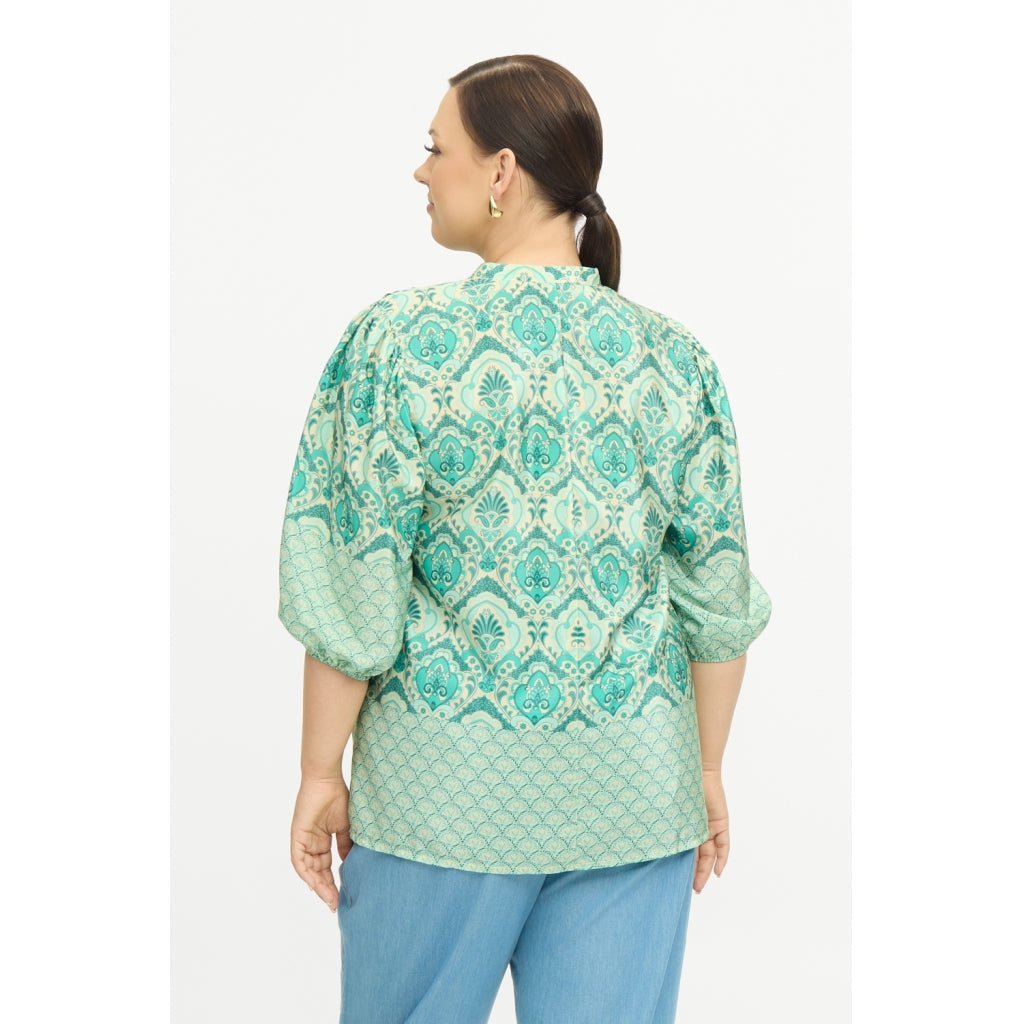 Mönstrad blus från Zoey 254-1447