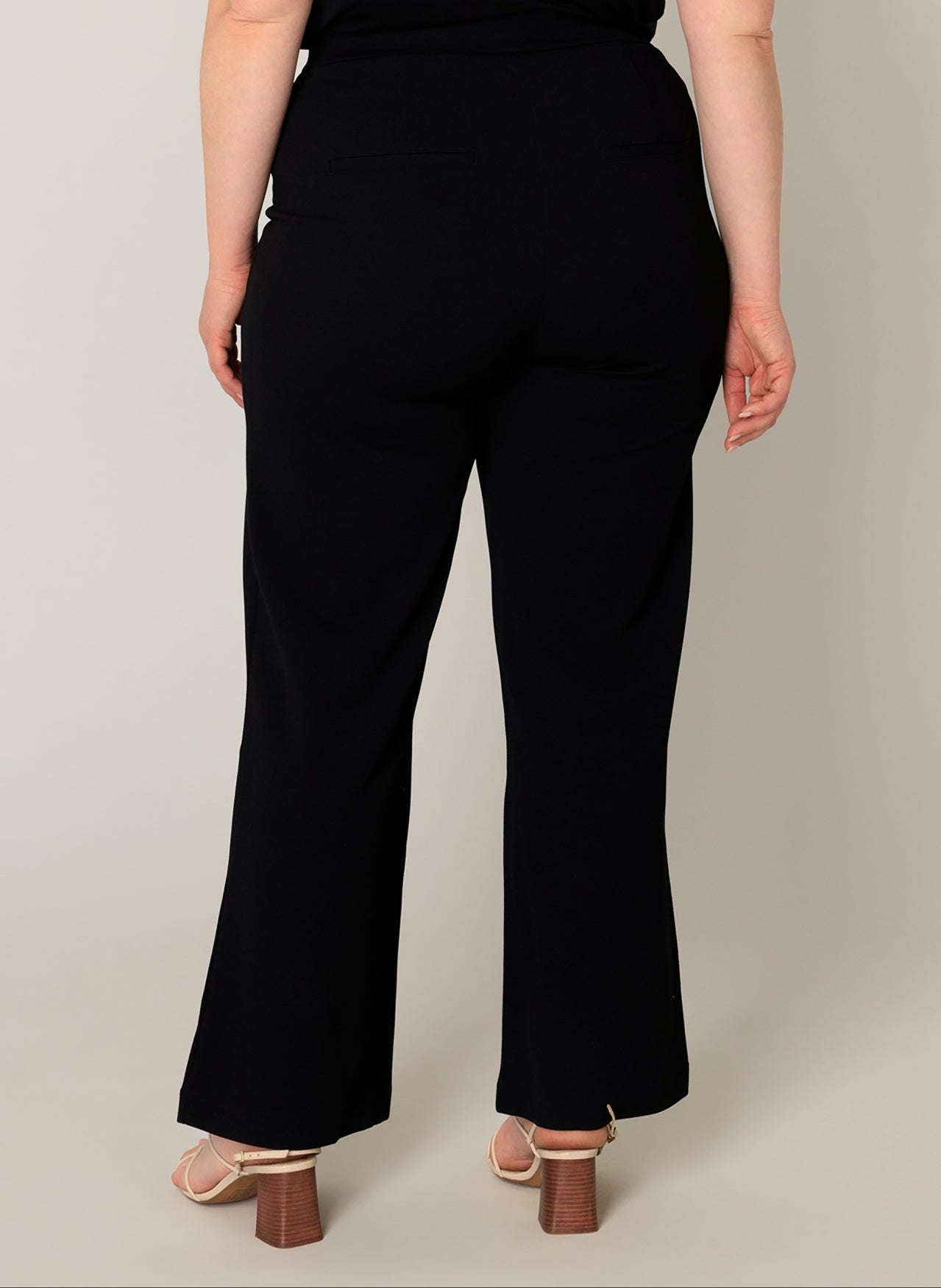 Byxa med vida ben från YESTA 7000092