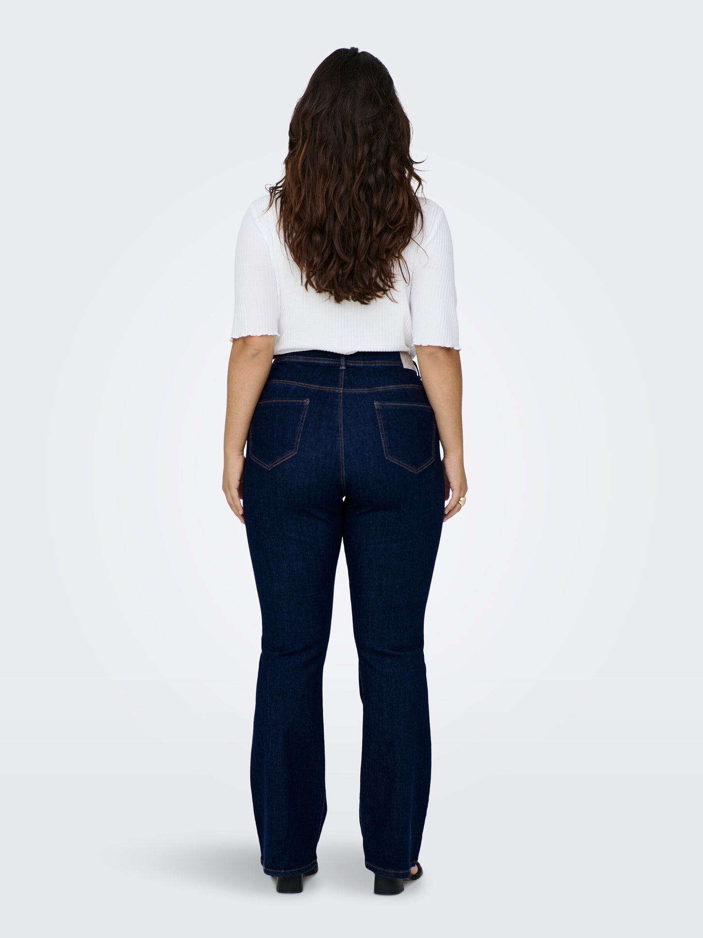 Mörk blåa bootcut jeans från Carmakoma 15265434