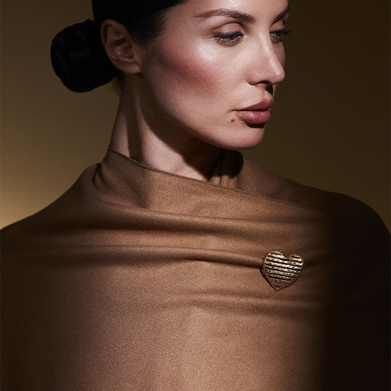 Brosch från Moshi 13080