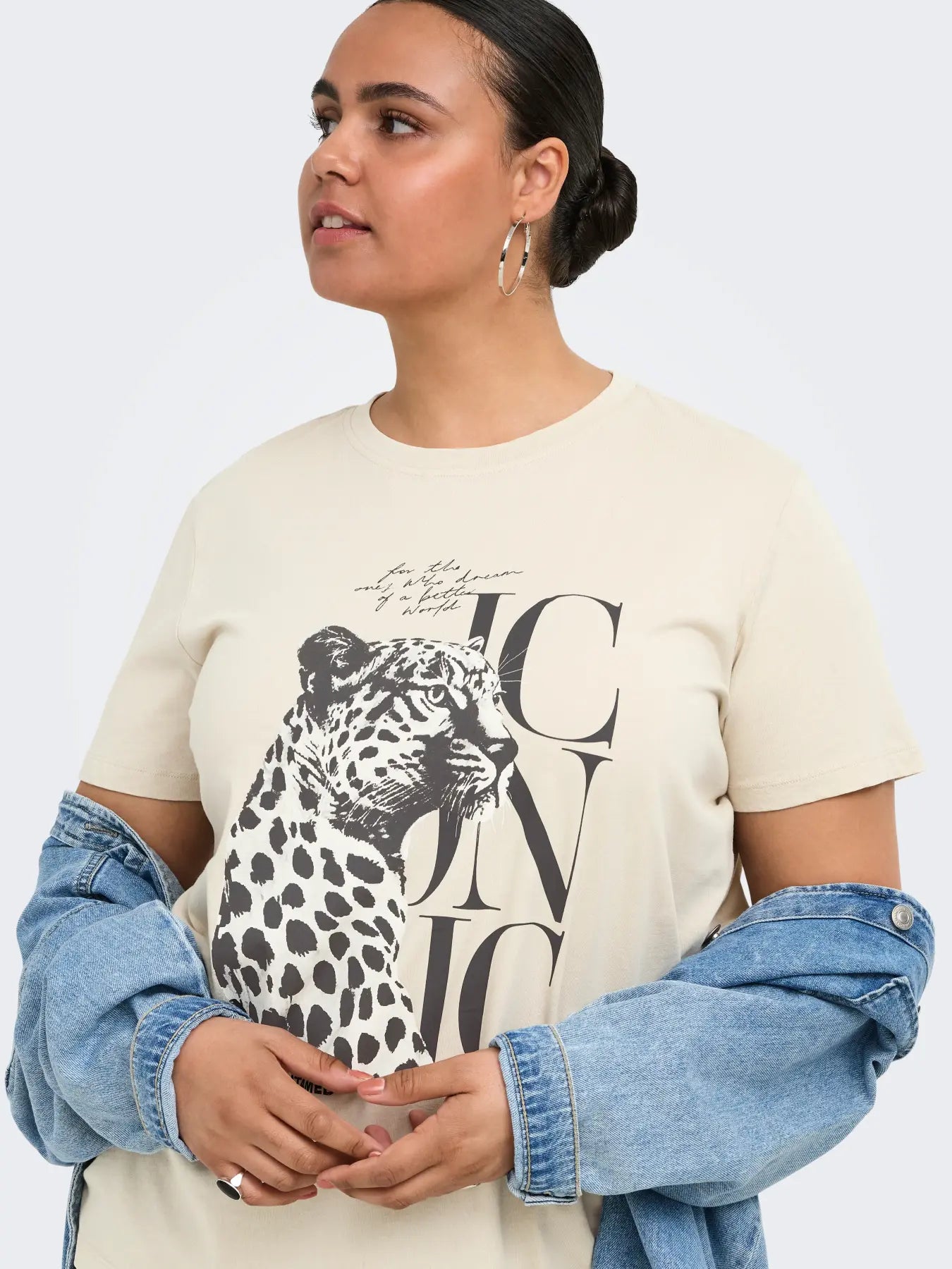 Tuff T-shirt från Carmakoma 15381354