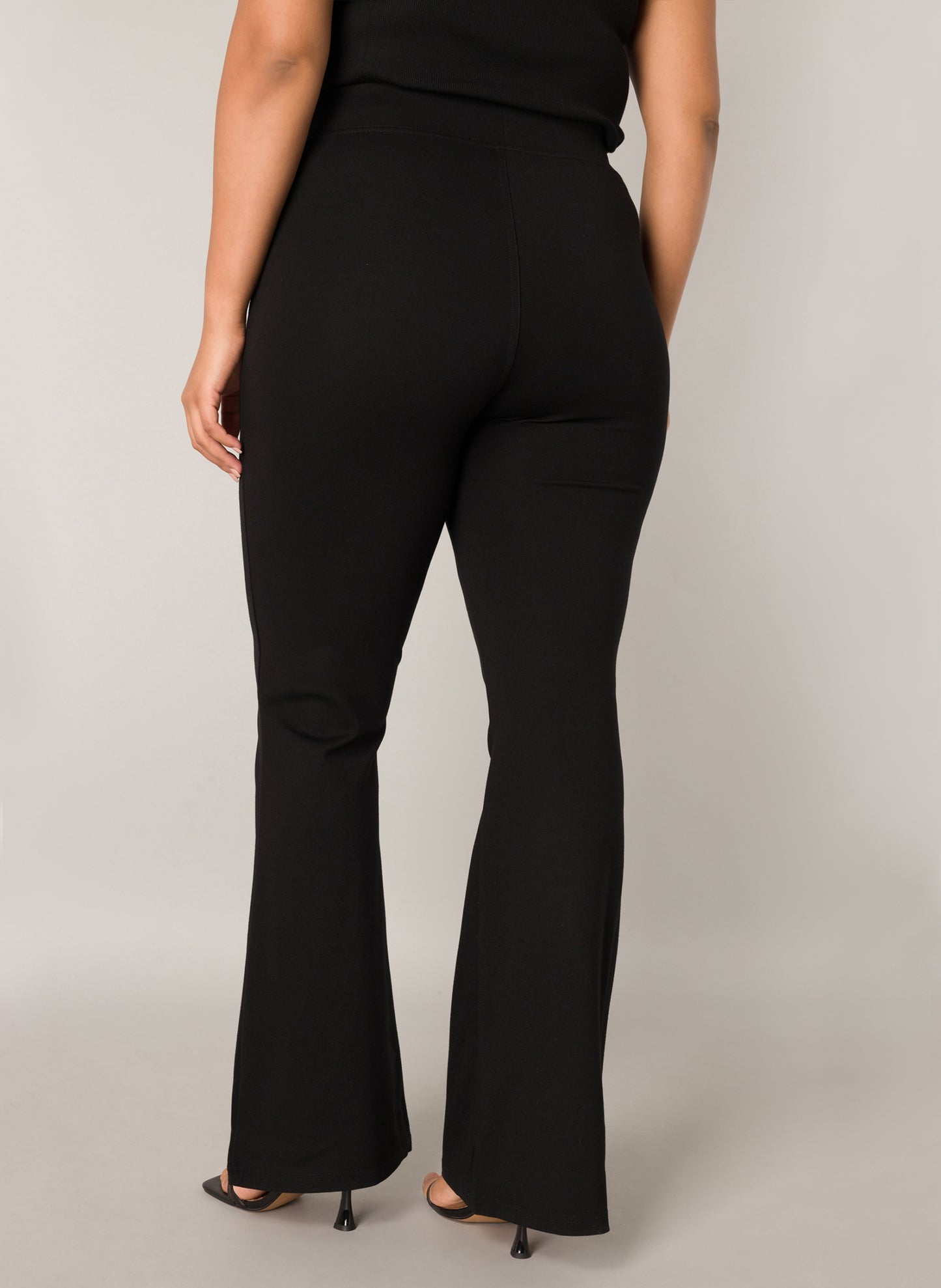 Bootcut byxa från Yesta 7000011