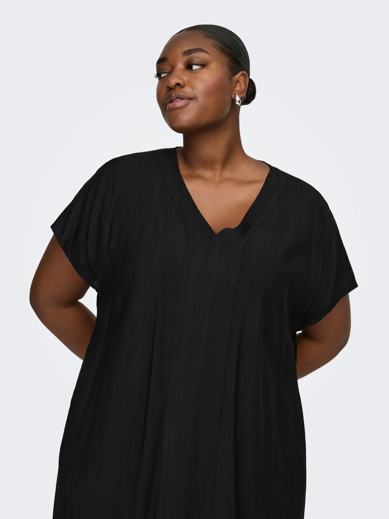 Svart skön klänning från Carmakoma 15369660