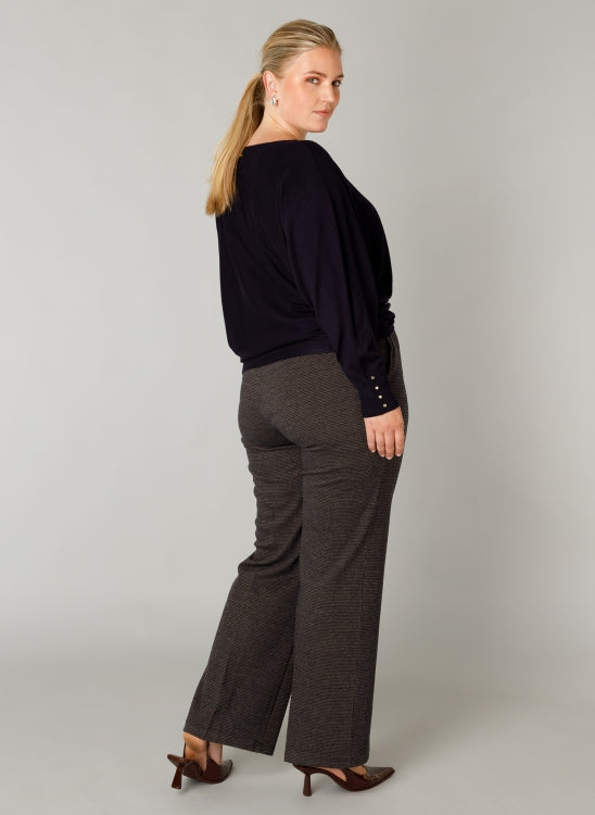 Marinblå tröja från Yesta A005730