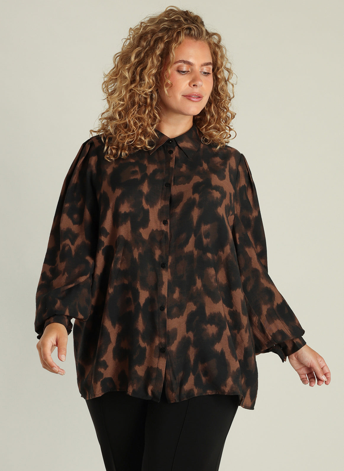 Leopard mönstrad blus från Yesta A005793