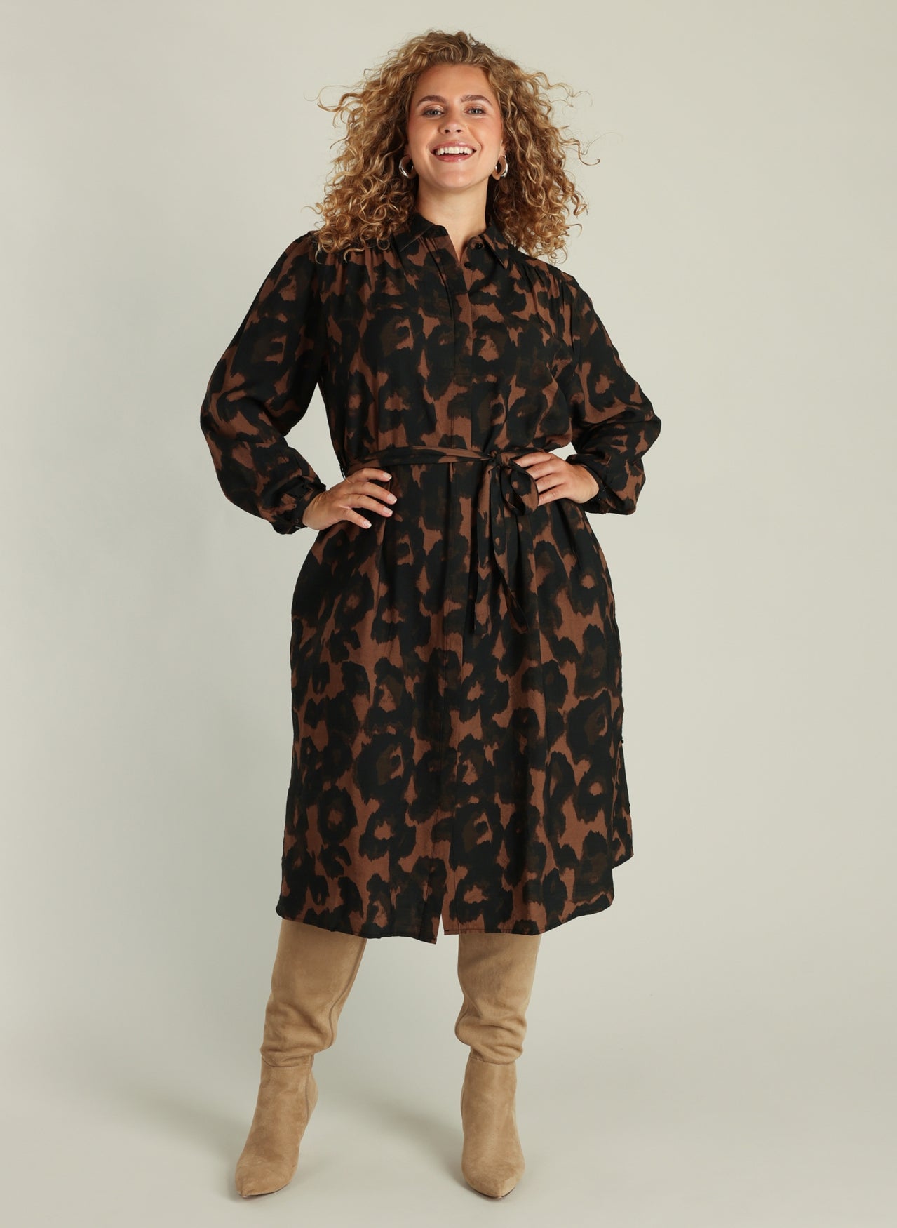 Leopard mönstrad klänning från Yesta A005792