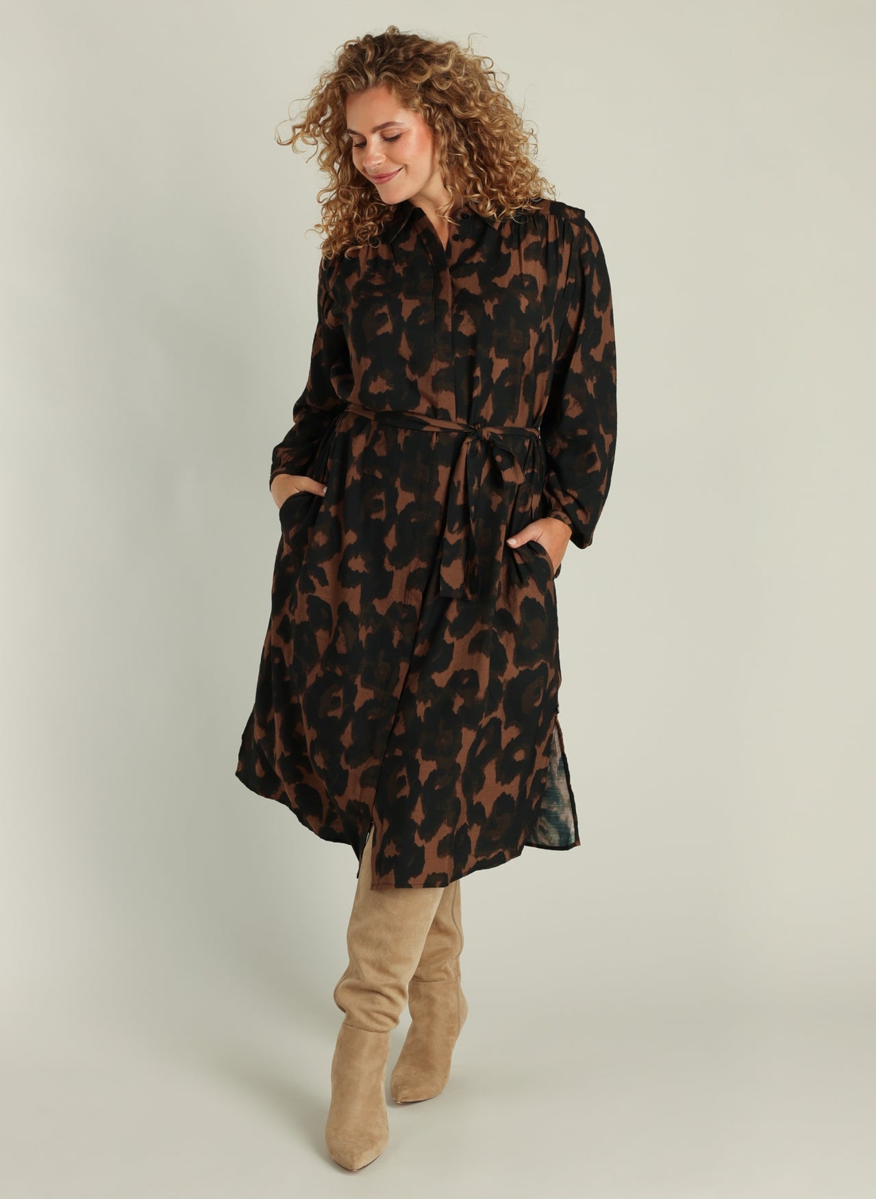 Leopard mönstrad klänning från Yesta A005792