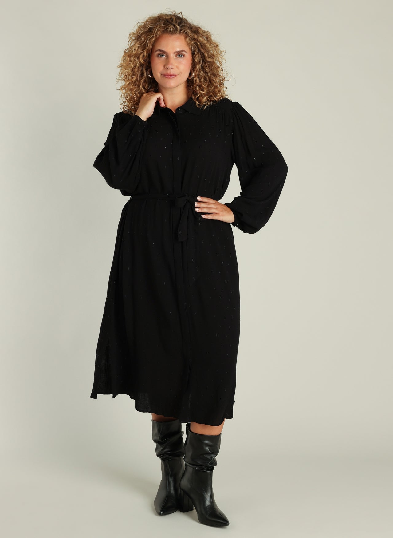 Svart lång klänning från YESTA A005804