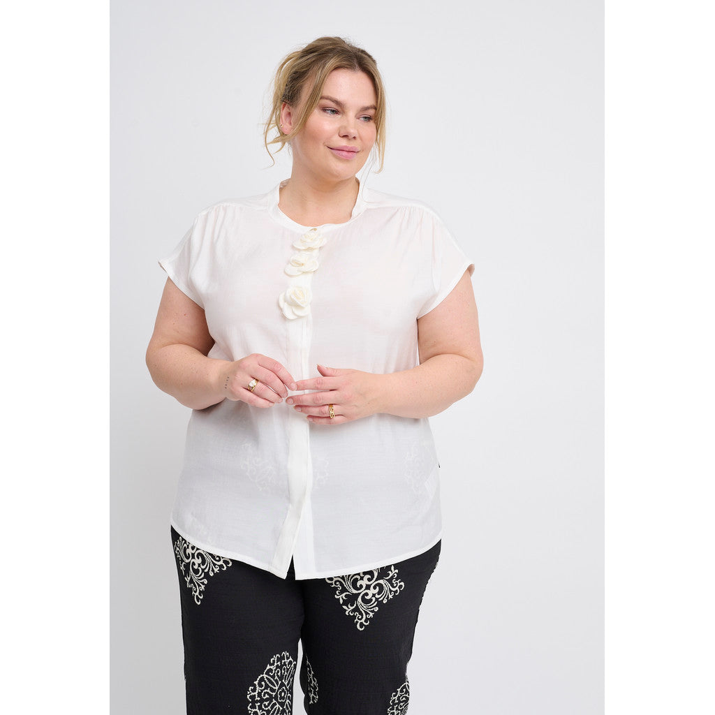 Elegant blus från Adia 3534
