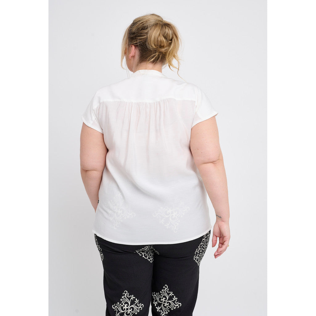 Elegant blus från Adia 3534