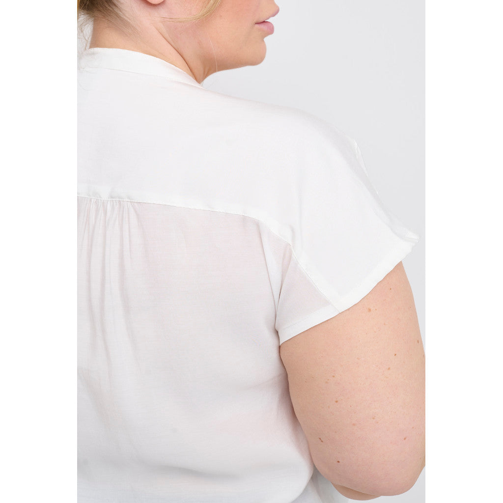 Elegant blus från Adia 3534