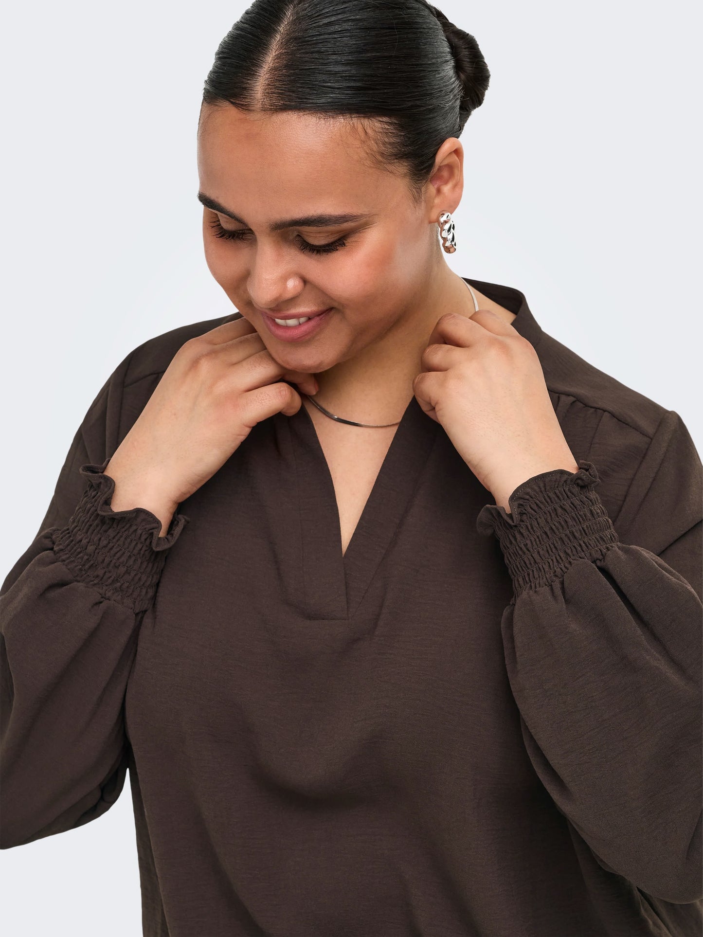 Brun blus från Carmakoma 15285157