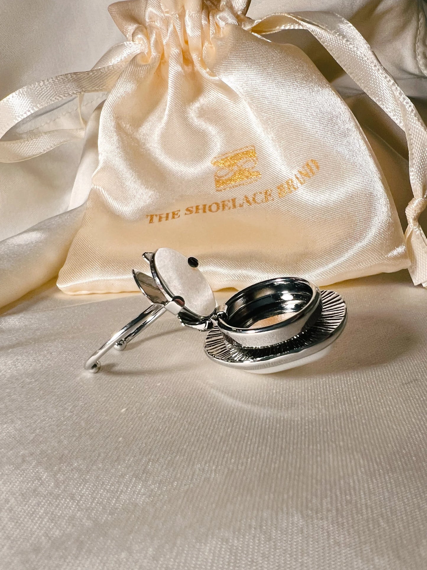 SILVER JUSTERBAR RING – KNAPPFOT 50.04