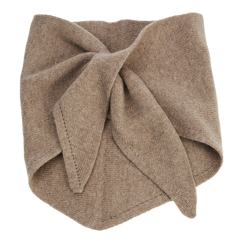 Stickad halsduk med knytning från Moshi 14443