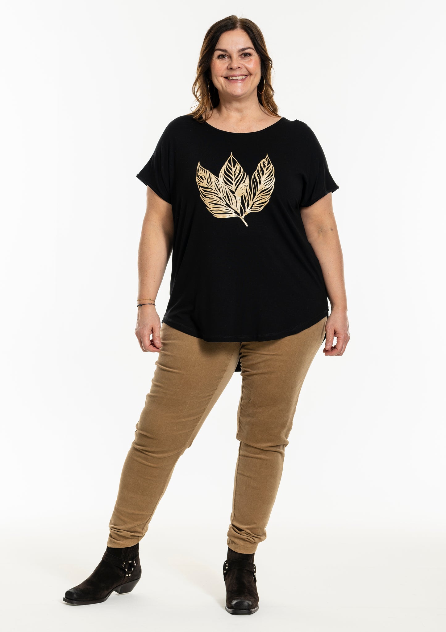 Gitte T-shirt med guld löv från Gozzip G246046