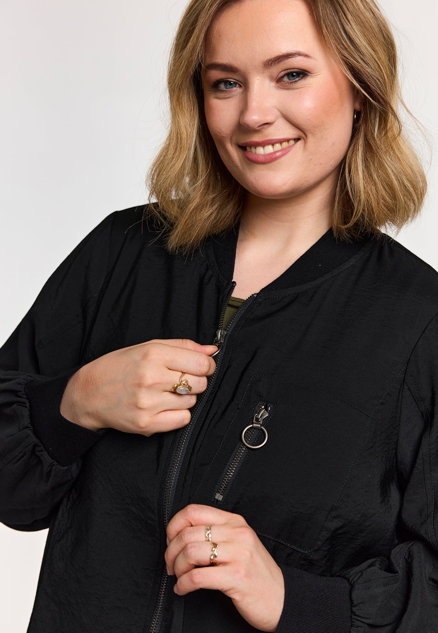 Lång bomber jacka från Gozzip G261017