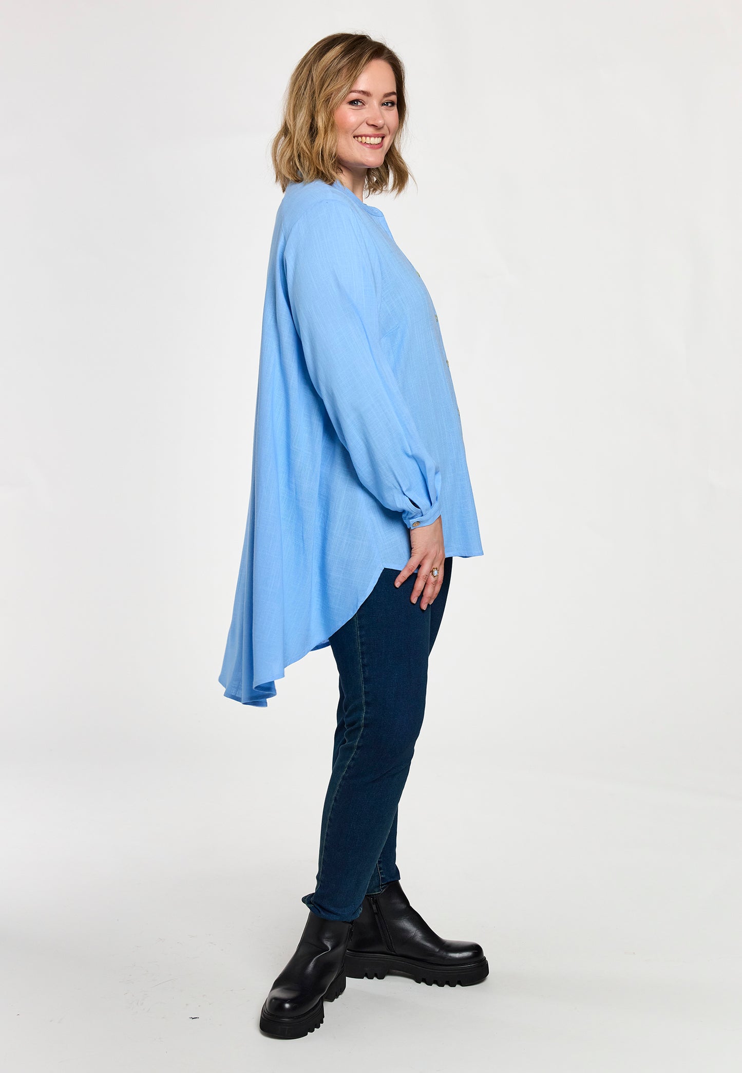 Ljusblå skjorta från Gozzip G261019