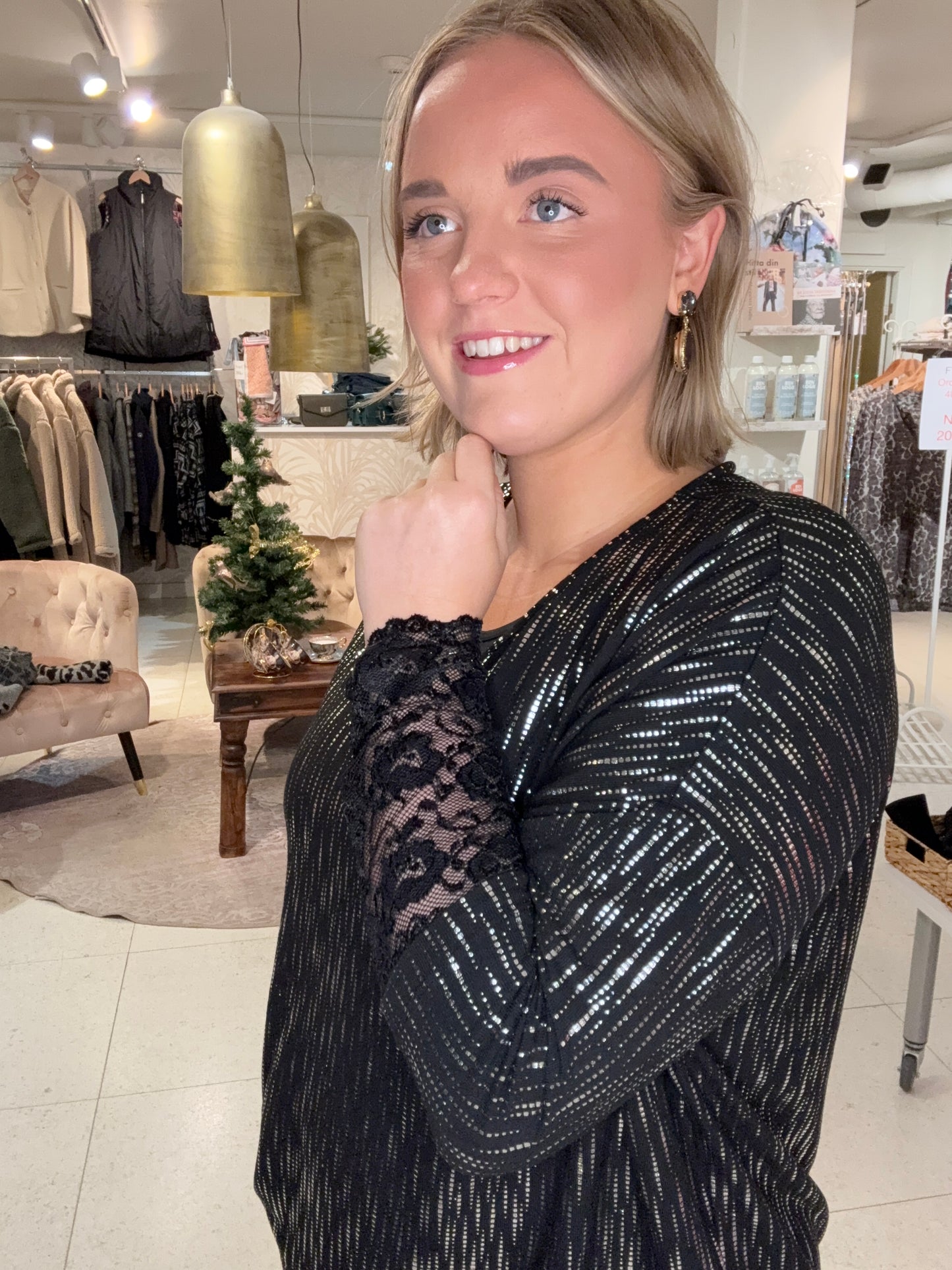 Festlig topp från Carmakoma 15336524