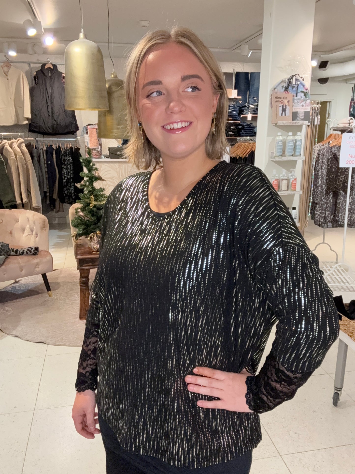 Festlig topp från Carmakoma 15336524