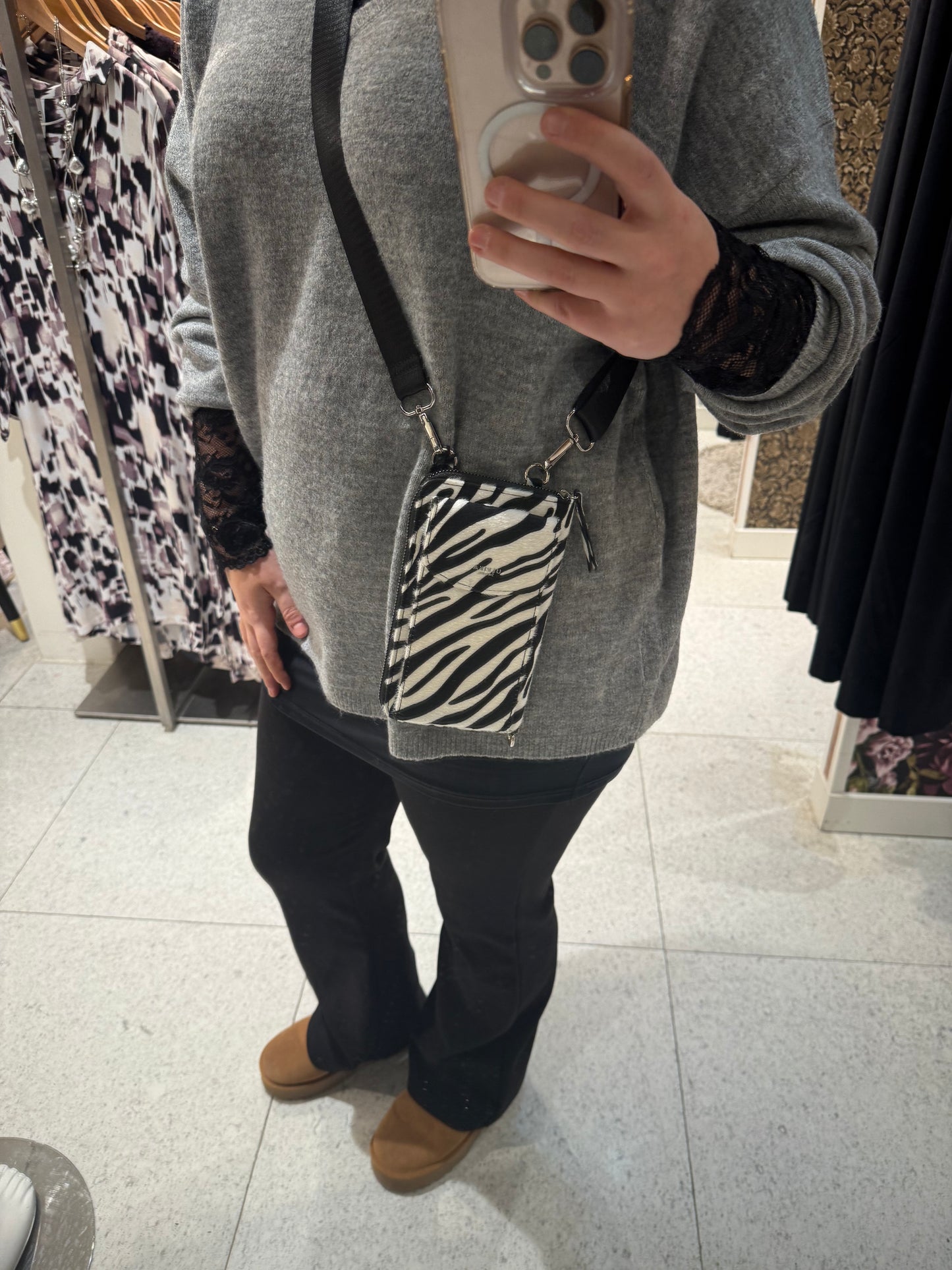 Mobil väska från Ulrika of Sweden 35-8022