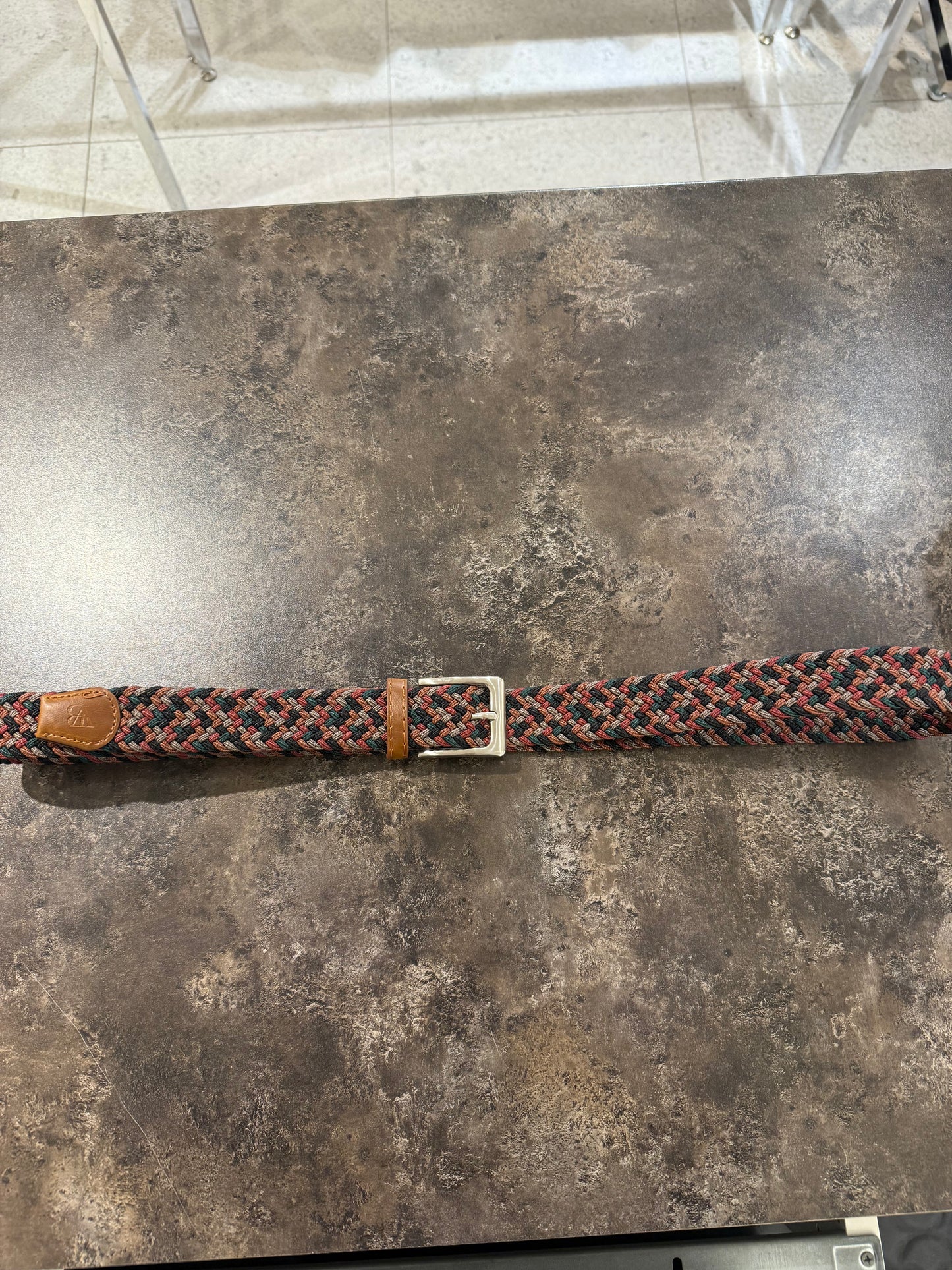 Mönstrat resårskärp