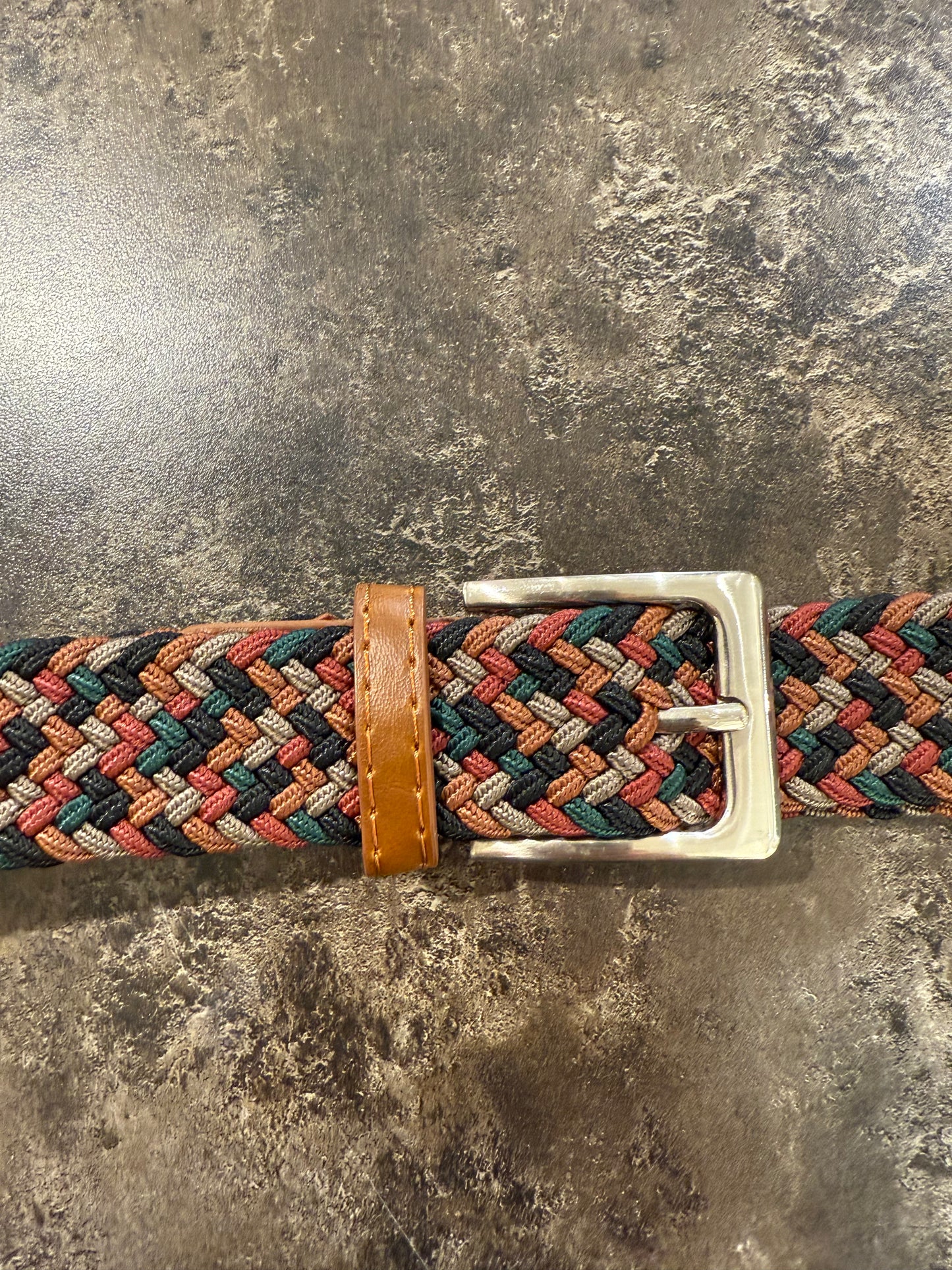 Mönstrat resårskärp