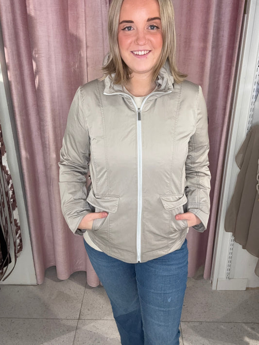 Vår jacka från Etage