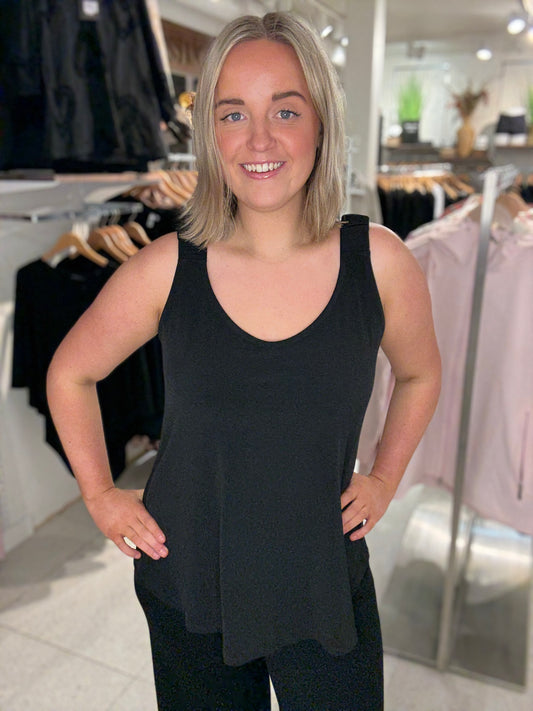 A-format svart linne från Anvito 5428