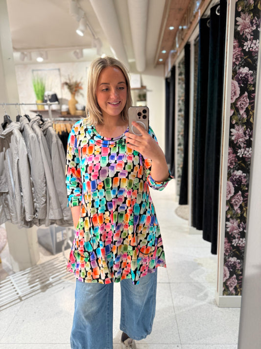 Mönstrad tunika från Kanok KELLY