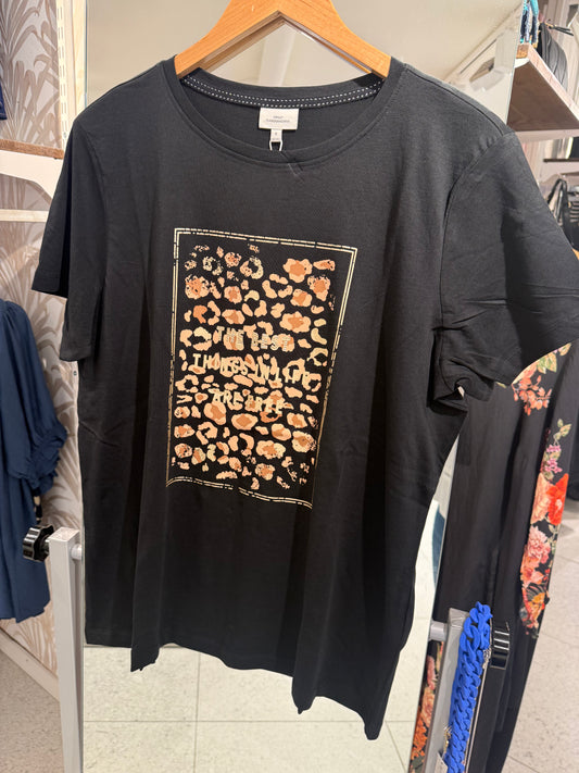 Tuff T-shirt från Carmakoma 15353271